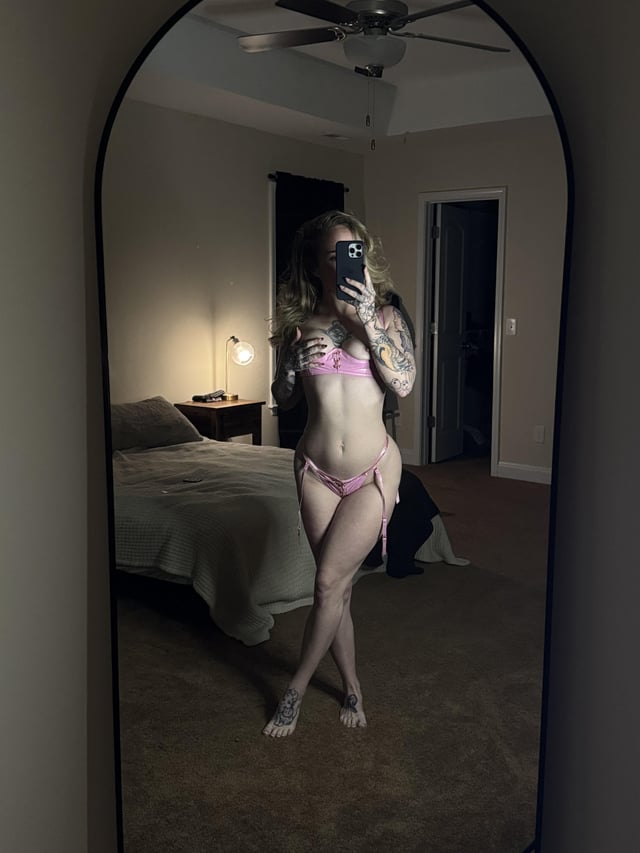 Gods favorite petite woman 🎀 (check comments)