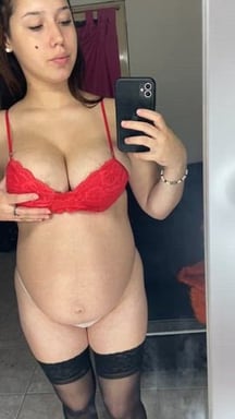 I love recording videos and showing how naughty I am daddy! (OFCOMMENTS)